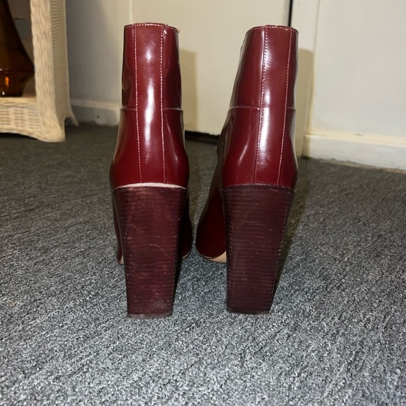 CHLOE Patent Leather Burgundy Ankle Heeled Boots Size 41 - Picture 3 of 6